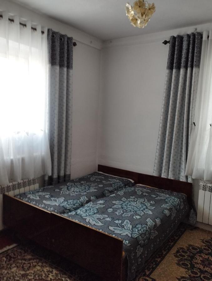Guest House Sono Adress Derbisheva 202 Karakol Exterior photo
